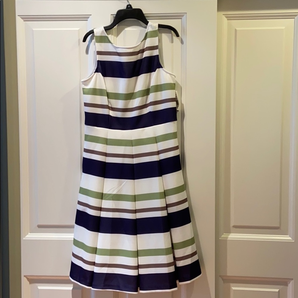 Alexia Admor Sleeveless striped dress